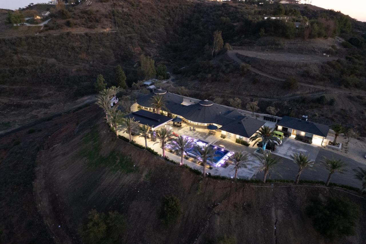 טמקולה Iron Mansion Private Resort-Event Space 12000 Ft! מראה חיצוני תמונה