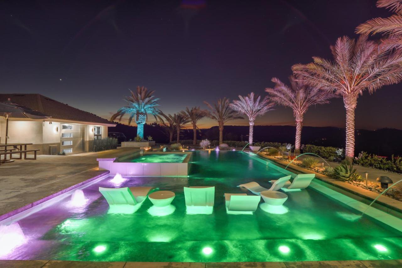 טמקולה Iron Mansion Private Resort-Event Space 12000 Ft! מראה חיצוני תמונה